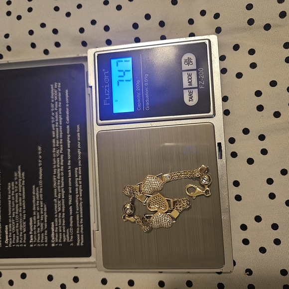 14K Gold Heart Bracelet - Picture 2 of 2